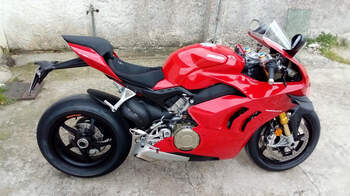ducati v4